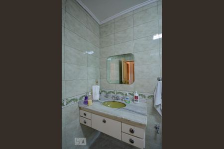 Casa à venda com 252m², 3 quartos e 3 vagasBanheiro Social