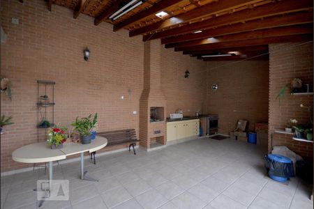 Casa à venda com 252m², 3 quartos e 3 vagasArea Externa