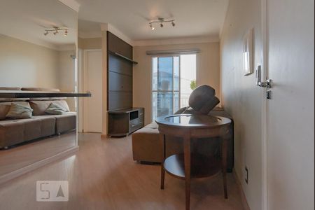 Sala de apartamento para alugar com 2 quartos, 47m² em Vila Marieta, Campinas