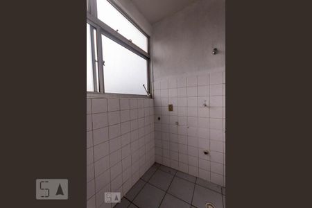 Apartamento para alugar com 70m², 2 quartos e 1 vaga Apartamento para alugar com 70m², 2 quartos e 1 vagaCozinha e Área de Serviço