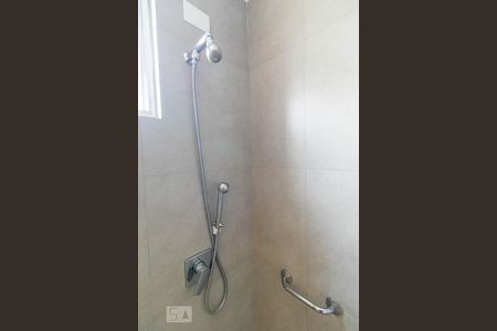 Apartamento à venda com 100m², 2 quartos e 1 vagaBanheiro da suíte