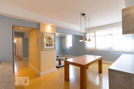 Apartamento à venda com 100m², 2 quartos e 1 vagaSala