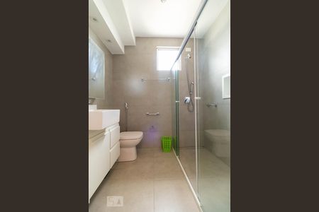 Apartamento à venda com 100m², 2 quartos e 1 vagaBanheiro da suíte