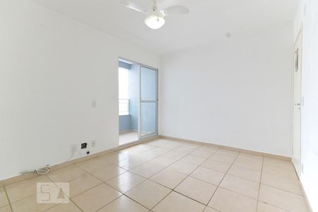 Sala de apartamento para alugar com 3 quartos, 89m² em Ipiranga, São José