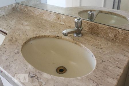 Apartamento para alugar com 72m², 2 quartos e 1 vagaBanheiro