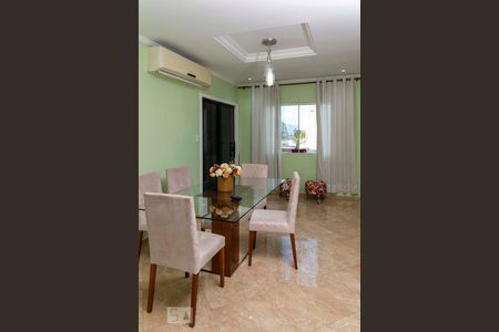 Sala de apartamento para alugar com 3 quartos, 120m² em Centro, Nova Iguaçu
