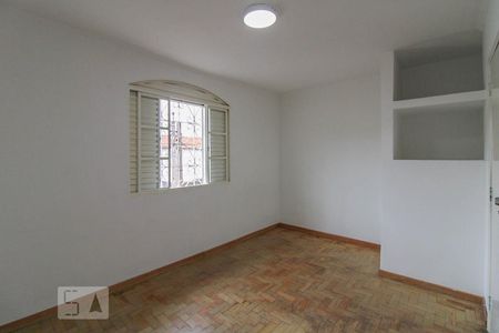 Quarto 1 de casa à venda com 2 quartos, 140m² em Vila Constança, São Paulo