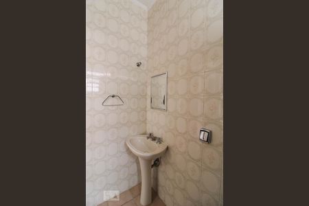 Casa à venda com 140m², 2 quartos e 1 vaga Casa à venda com 140m², 2 quartos e 1 vagaBanheiro de Serviço