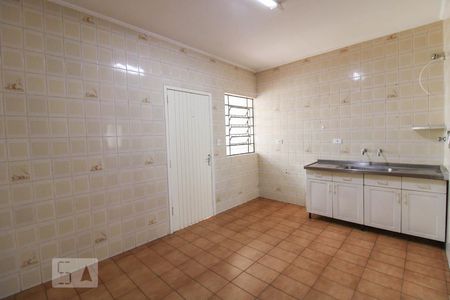 Casa à venda com 140m², 2 quartos e 1 vaga Casa à venda com 140m², 2 quartos e 1 vagaCozinha