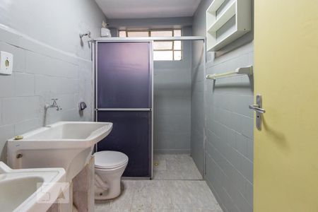 Studio para alugar com 50m², 1 quarto e sem vaga Studio para alugar com 50m², 1 quarto e sem vagaBanheiro