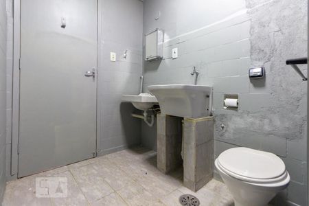 Studio para alugar com 50m², 1 quarto e sem vaga Studio para alugar com 50m², 1 quarto e sem vagaBanheiro