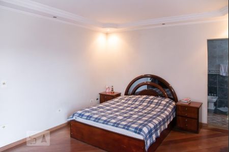 Casa para alugar com 315m², 5 quartos e 6 vagas Casa para alugar com 315m², 5 quartos e 6 vagasSuite 3
