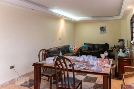 Casa para alugar com 5 quartos, 315m² em Parque Boturussu, São Paulo