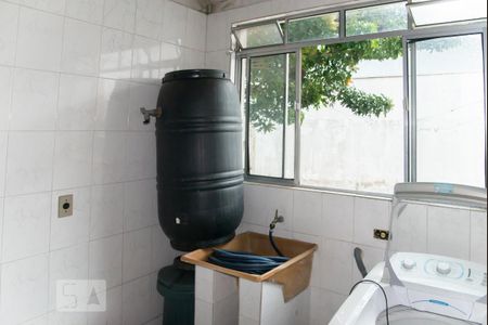 Casa para alugar com 315m², 5 quartos e 6 vagas Casa para alugar com 315m², 5 quartos e 6 vagasÁrea de Serviço 2