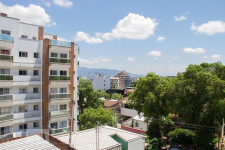 Suíte - Janela de apartamento para alugar com 2 quartos, 62m² em Vila Valqueire, Rio de Janeiro