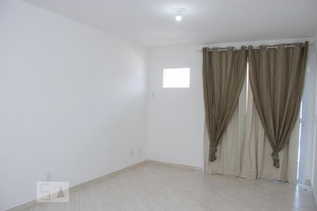 Sala de apartamento para alugar com 2 quartos, 62m² em Vila Valqueire, Rio de Janeiro