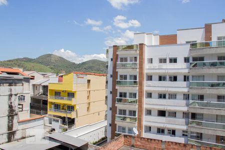 Suíte - Janela de apartamento para alugar com 2 quartos, 62m² em Vila Valqueire, Rio de Janeiro