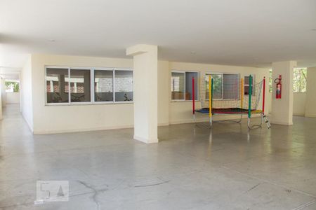 Apartamento para alugar com 62m², 2 quartos e 1 vaga Apartamento para alugar com 62m², 2 quartos e 1 vagaÁrea Comum - Playground