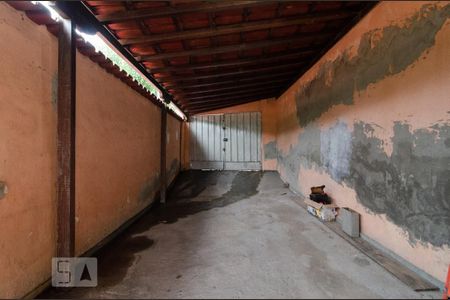 Casa à venda com 600m², 4 quartos e 3 vagas Casa à venda com 600m², 4 quartos e 3 vagasGaragem