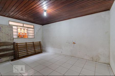Casa à venda com 600m², 4 quartos e 3 vagas Casa à venda com 600m², 4 quartos e 3 vagasQuarto 1 barracão 2