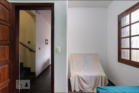 Casa à venda com 600m², 4 quartos e 3 vagas Casa à venda com 600m², 4 quartos e 3 vagasQuarto 2