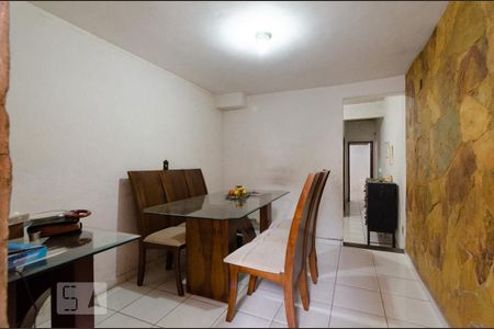 Casa à venda com 600m², 4 quartos e 3 vagas Casa à venda com 600m², 4 quartos e 3 vagasSala jantar barracão 2