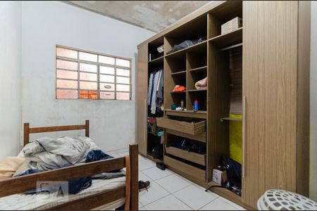 Casa à venda com 600m², 4 quartos e 3 vagas Casa à venda com 600m², 4 quartos e 3 vagasQuarto 2 barracão 2