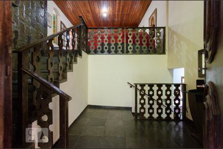 Casa à venda com 600m², 4 quartos e 3 vagas Casa à venda com 600m², 4 quartos e 3 vagasSala de Estar