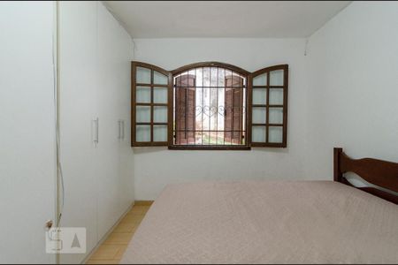 Casa à venda com 600m², 4 quartos e 3 vagas Casa à venda com 600m², 4 quartos e 3 vagasQuarto 3