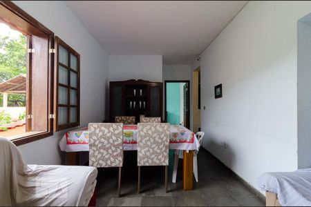 Casa à venda com 600m², 4 quartos e 3 vagas Casa à venda com 600m², 4 quartos e 3 vagasSala de Jantar