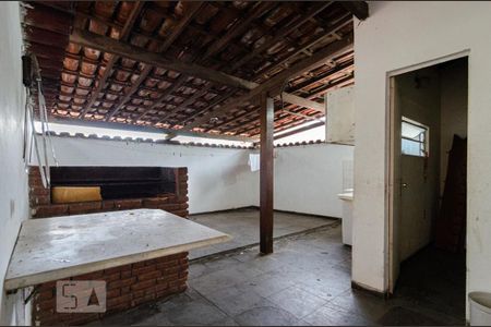 Casa à venda com 600m², 4 quartos e 3 vagas Casa à venda com 600m², 4 quartos e 3 vagasárea de lazer