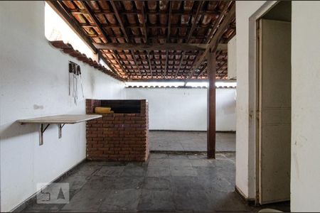 Casa à venda com 600m², 4 quartos e 3 vagas Casa à venda com 600m², 4 quartos e 3 vagasárea de lazer