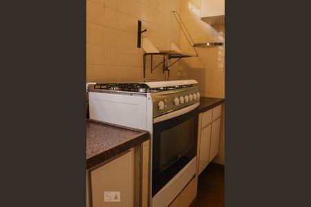 Casa para alugar com 3m², 4 quartos e sem vaga Casa para alugar com 3m², 4 quartos e sem vagaFogão