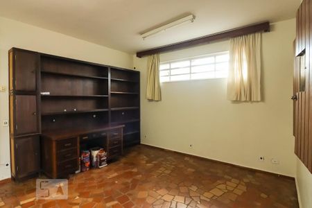 Casa para alugar com 3m², 4 quartos e sem vaga Casa para alugar com 3m², 4 quartos e sem vagaSala 4