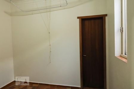 Casa para alugar com 3m², 4 quartos e sem vaga Casa para alugar com 3m², 4 quartos e sem vagaQuarto de Serviço