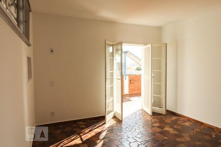Casa para alugar com 3m², 4 quartos e sem vaga Casa para alugar com 3m², 4 quartos e sem vagaSuíte