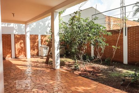 Casa para alugar com 3m², 4 quartos e sem vaga Casa para alugar com 3m², 4 quartos e sem vagaVarandaVaranda