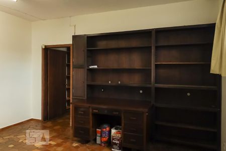 Casa para alugar com 3m², 4 quartos e sem vaga Casa para alugar com 3m², 4 quartos e sem vagaSala 4
