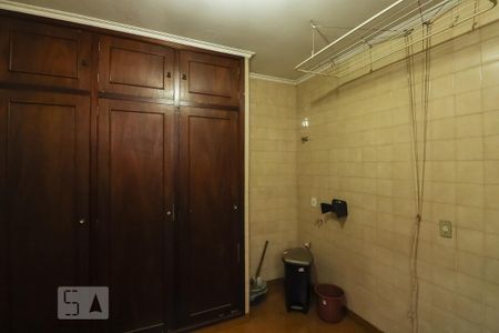 Casa para alugar com 3m², 4 quartos e sem vaga Casa para alugar com 3m², 4 quartos e sem vagaLavanderia