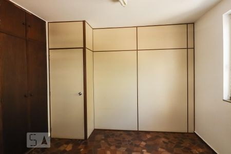 Casa para alugar com 3m², 4 quartos e sem vaga Casa para alugar com 3m², 4 quartos e sem vagaQuarto 1