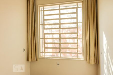 Casa para alugar com 3m², 4 quartos e sem vaga Casa para alugar com 3m², 4 quartos e sem vagaSala 3