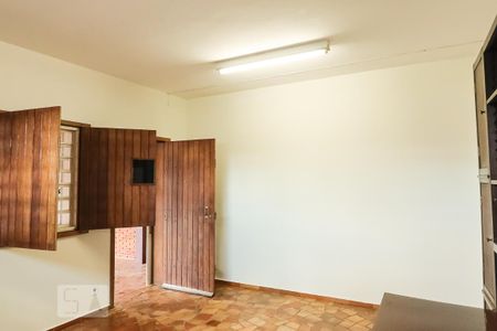 Casa para alugar com 3m², 4 quartos e sem vaga Casa para alugar com 3m², 4 quartos e sem vagaSala 4