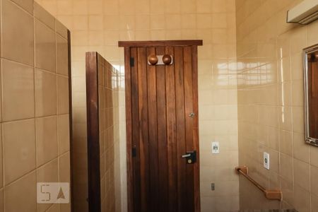 Casa para alugar com 3m², 4 quartos e sem vaga Casa para alugar com 3m², 4 quartos e sem vagaBanheiro 2