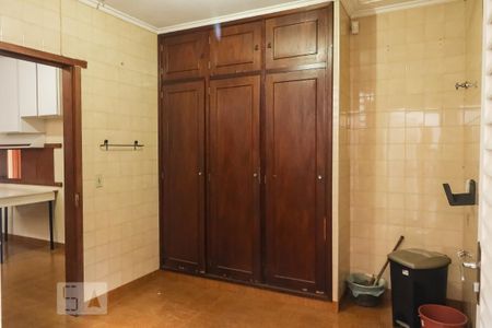 Casa para alugar com 3m², 4 quartos e sem vaga Casa para alugar com 3m², 4 quartos e sem vagaLavanderia