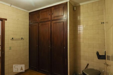 Casa para alugar com 3m², 4 quartos e sem vaga Casa para alugar com 3m², 4 quartos e sem vagaLavanderia