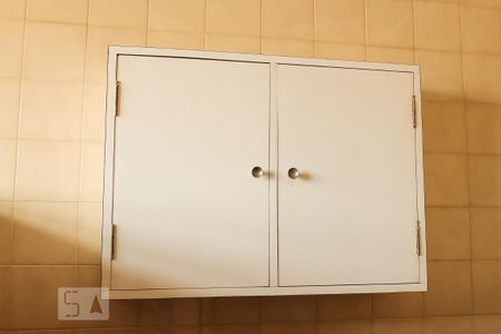 Casa para alugar com 3m², 4 quartos e sem vaga Casa para alugar com 3m², 4 quartos e sem vagaArmário
