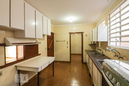 Casa para alugar com 3m², 4 quartos e sem vaga Casa para alugar com 3m², 4 quartos e sem vagaCozinha