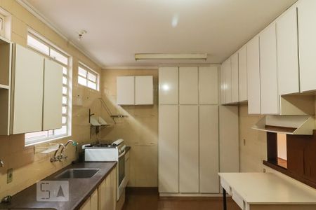 Casa para alugar com 3m², 4 quartos e sem vaga Casa para alugar com 3m², 4 quartos e sem vagaCozinha