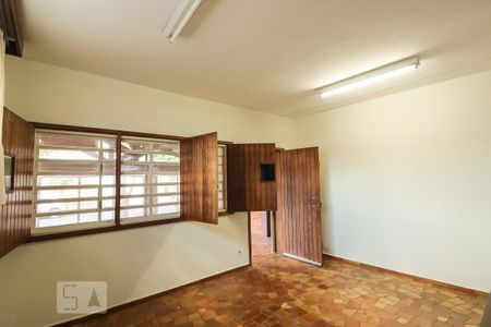 Casa para alugar com 3m², 4 quartos e sem vaga Casa para alugar com 3m², 4 quartos e sem vagaSala 4