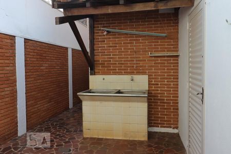 Casa para alugar com 3m², 4 quartos e sem vaga Casa para alugar com 3m², 4 quartos e sem vagaLavanderia